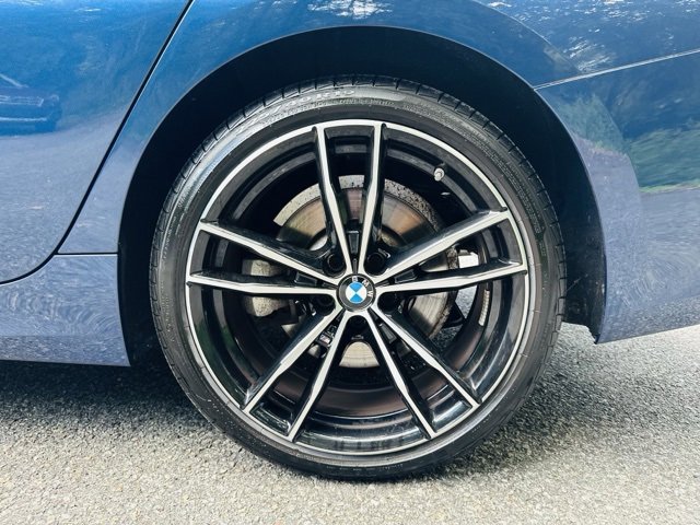 Used 2022 BMW 330i xDrive Sedan w/ Driving Assistance Package image 28