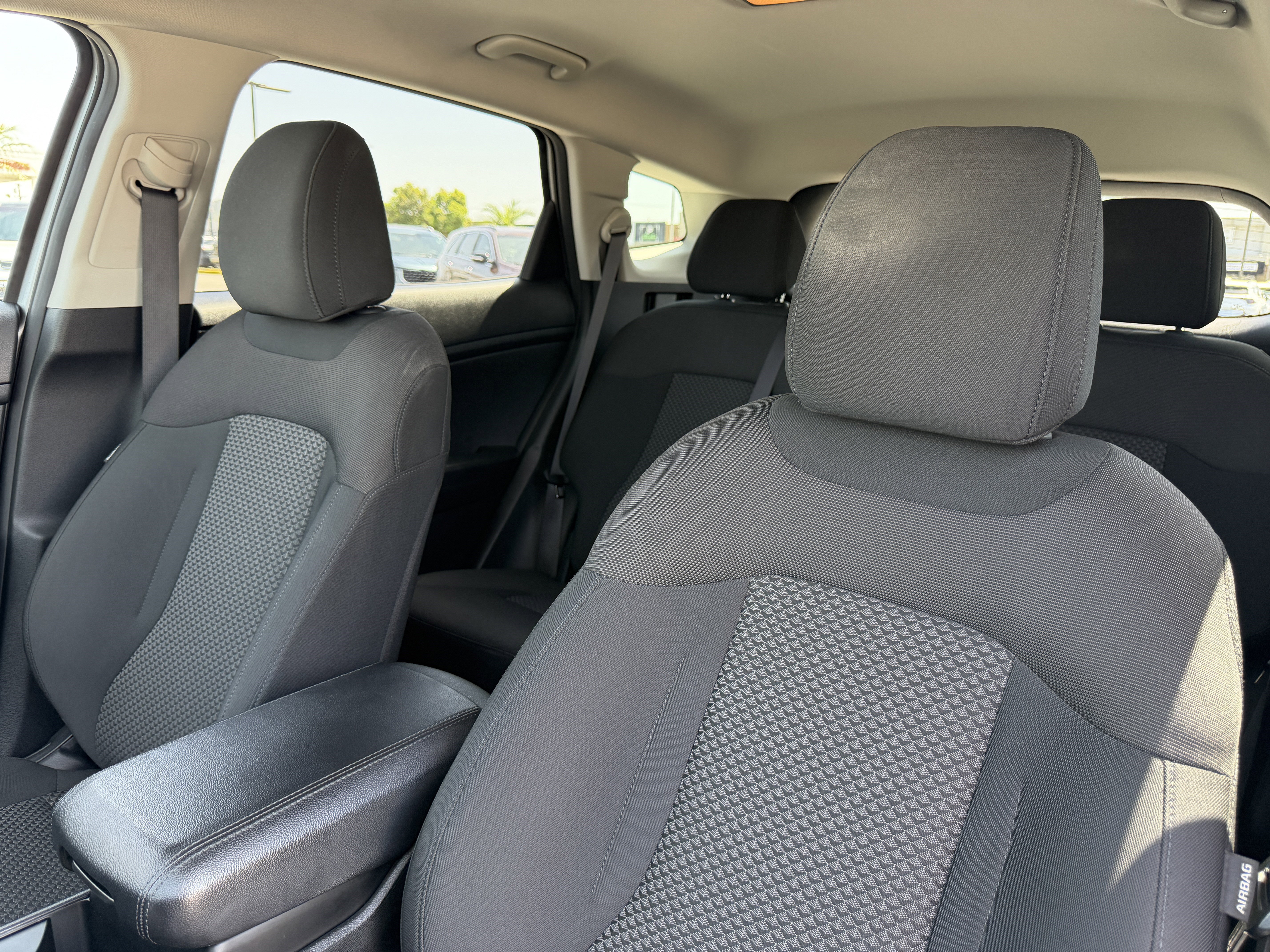 Used 2023 Kia Sportage LX image 16