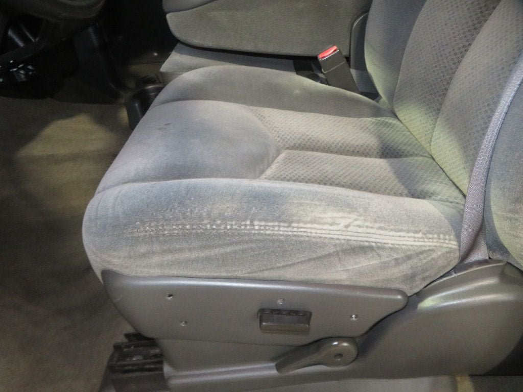 Used 2004 Chevrolet Silverado 2500 LS w/ Skid Plate Package AWD/4WD image 19