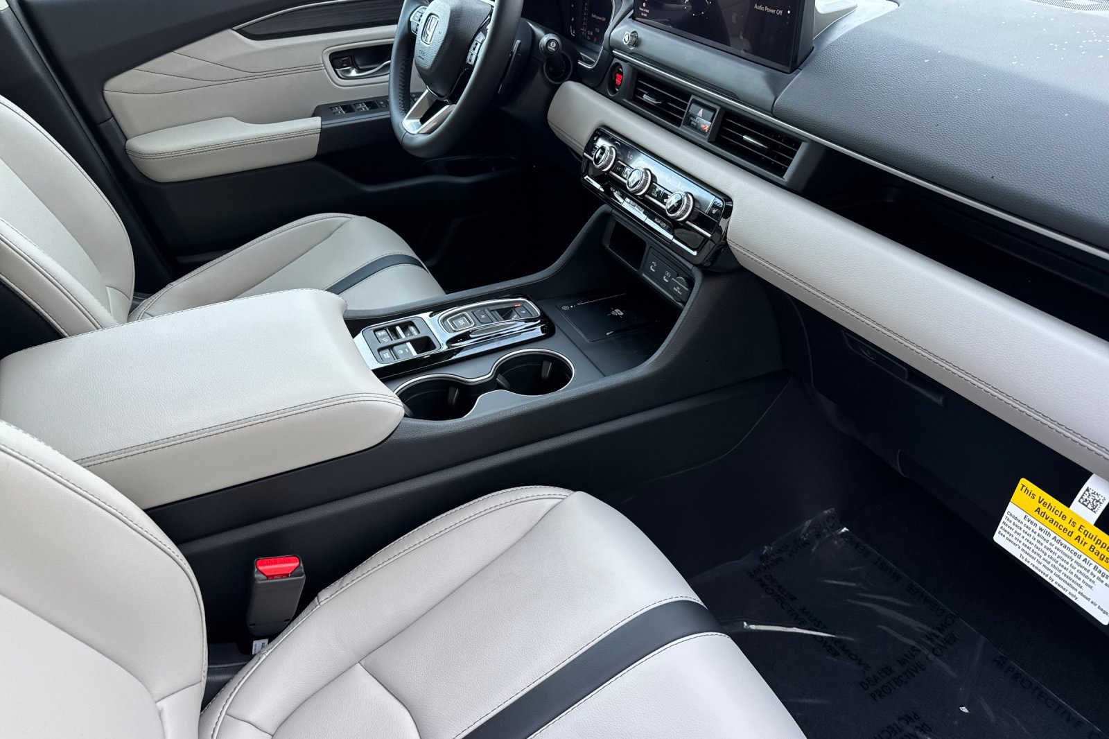 New 2026 Honda Pilot Touring image 18