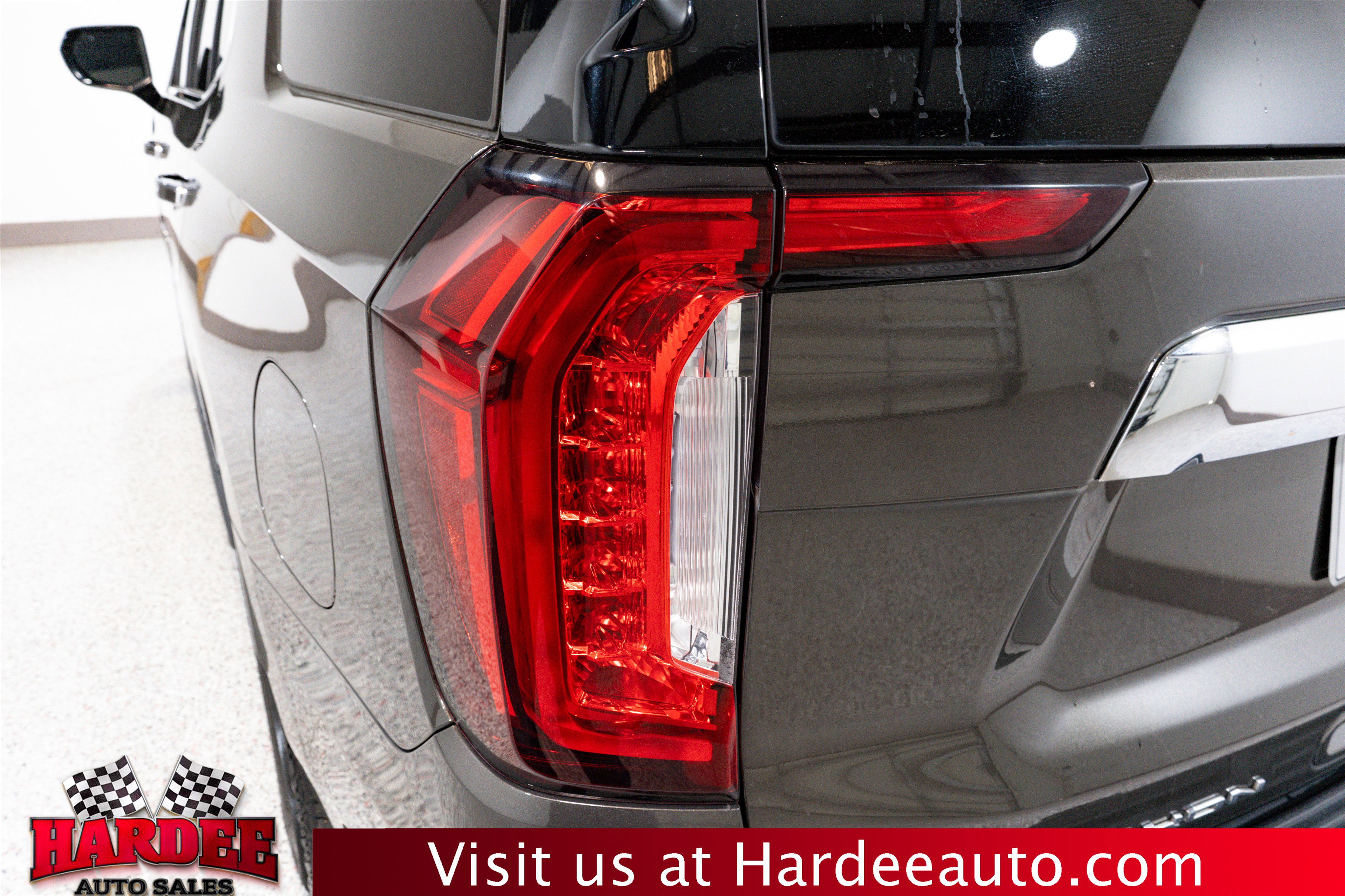 Used 2021 GMC Yukon SLT image 9