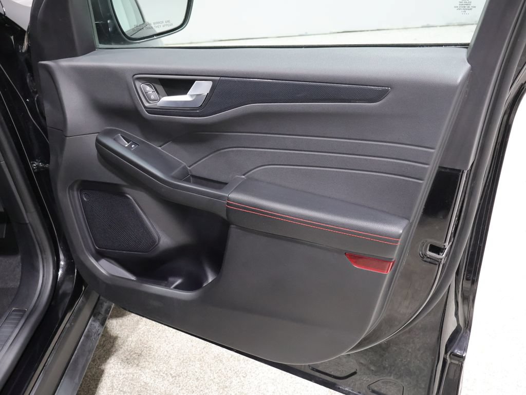 Used 2024 Ford Escape ST-Line AWD/4WD image 25