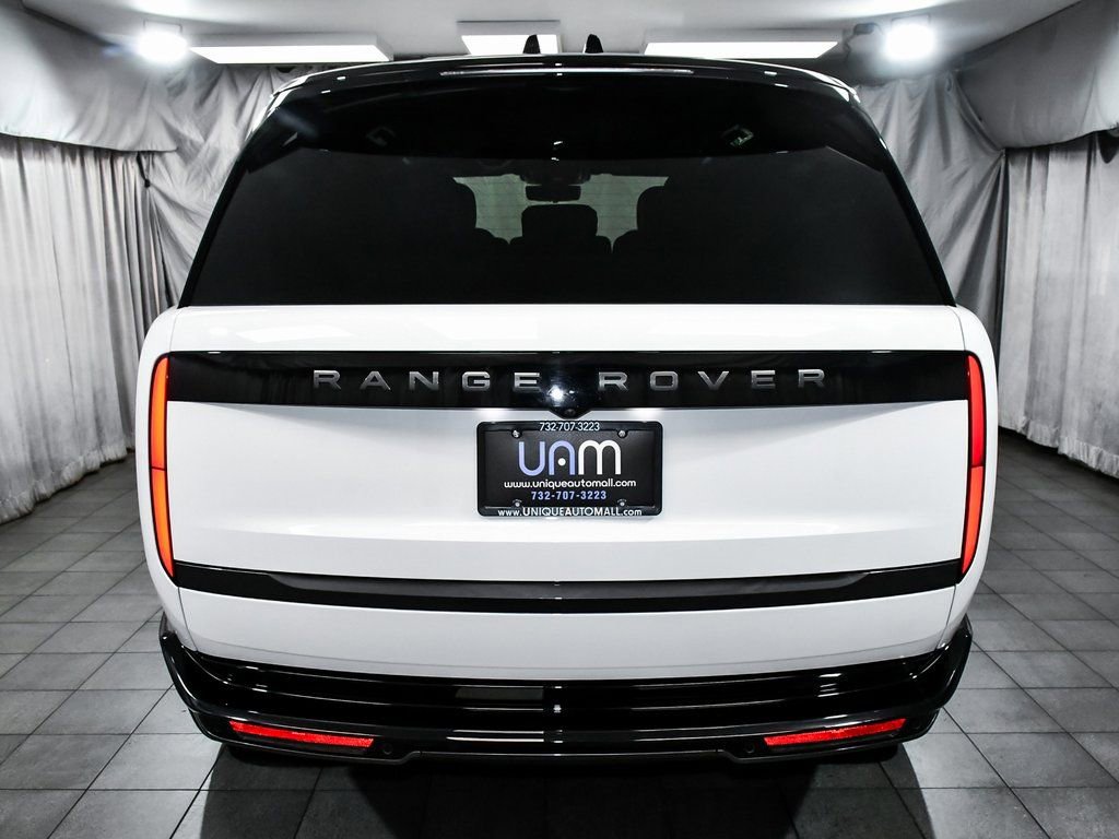Used 2025 Land Rover Range Rover SE AWD/4WD image 5