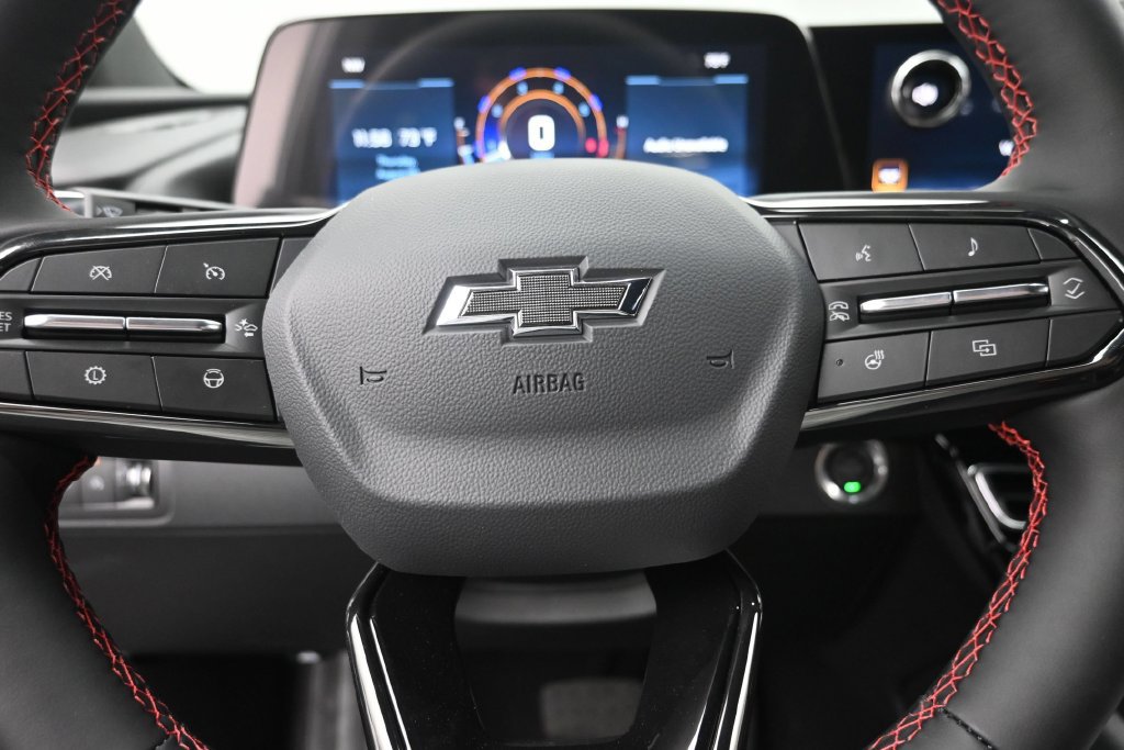 Used 2026 Chevrolet Traverse RS AWD/4WD image 19