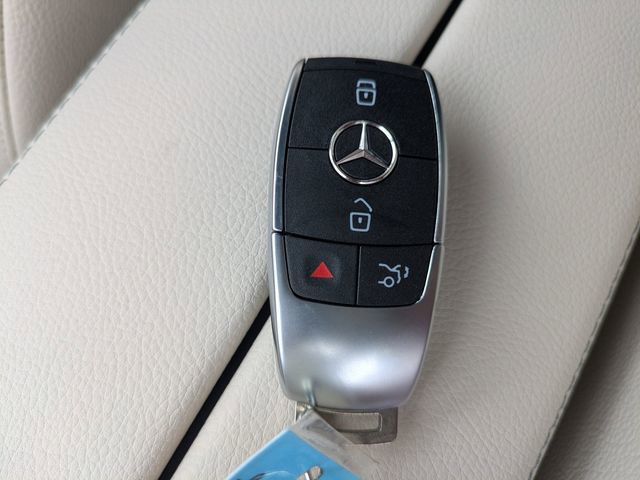 New 2026 Mercedes-Benz GLB 250 image 31