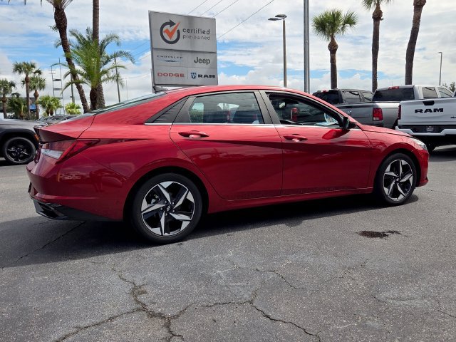 Used 2023 Hyundai Elantra Limited FWD image 7