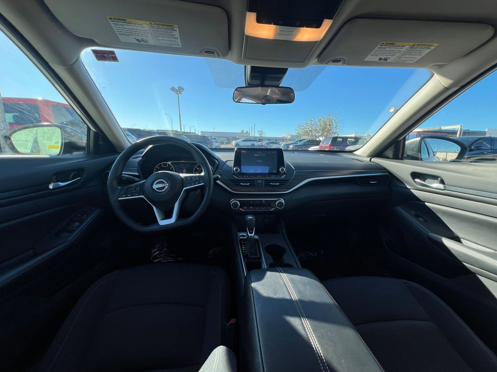 Used 2025 Nissan Altima 2.5 SV image 33