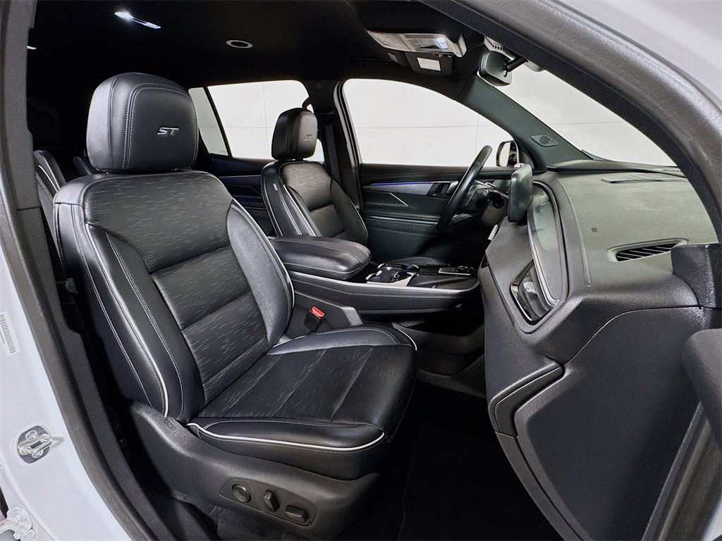 Certified 2025 Buick Enclave Sport Touring image 28