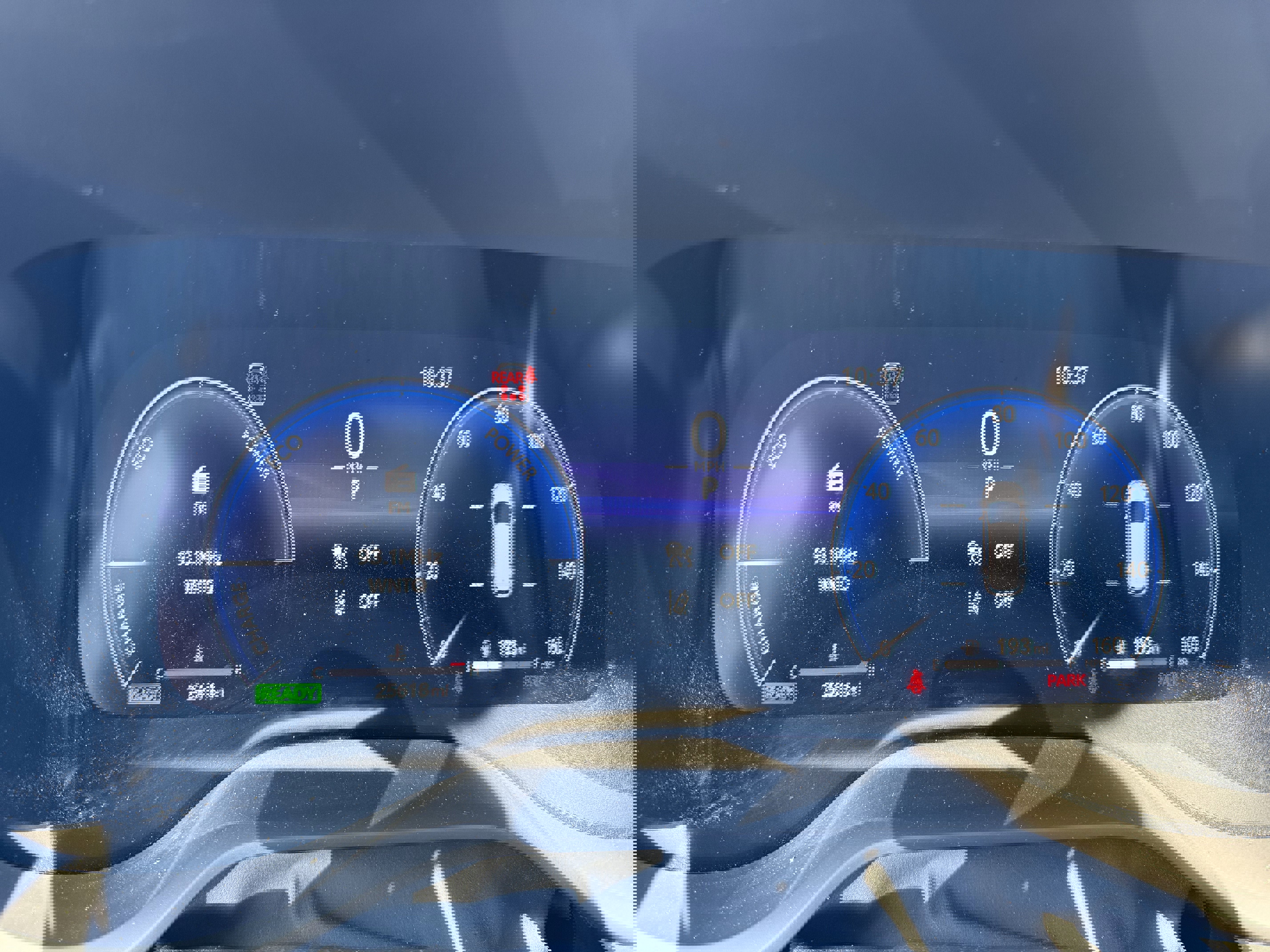 Used 2025 Toyota Sienna XLE Woodland Edition image 18