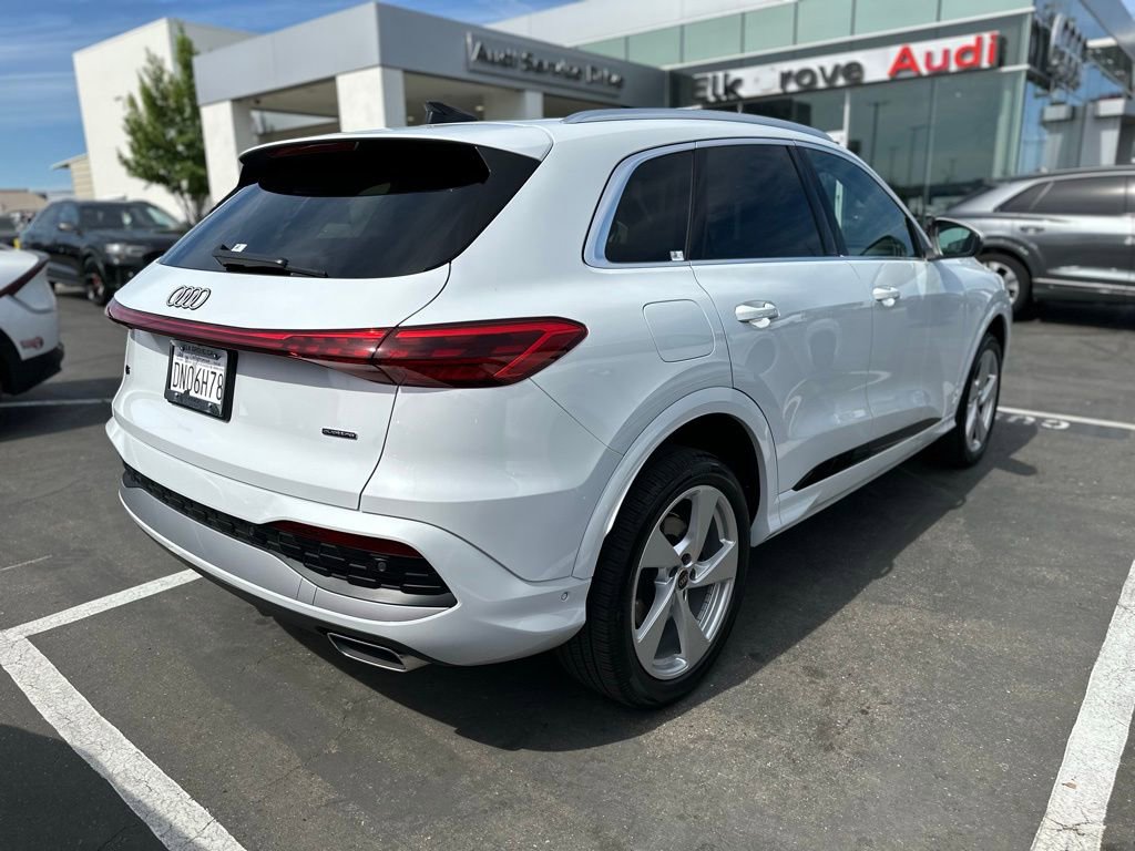 Used 2025 Audi Q5 Premium Plus w/ Premium Plus image 6