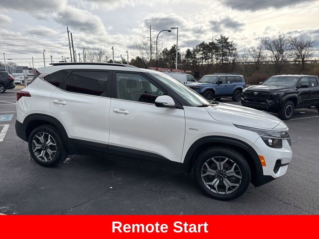 Used 2023 Kia Seltos EX image 8