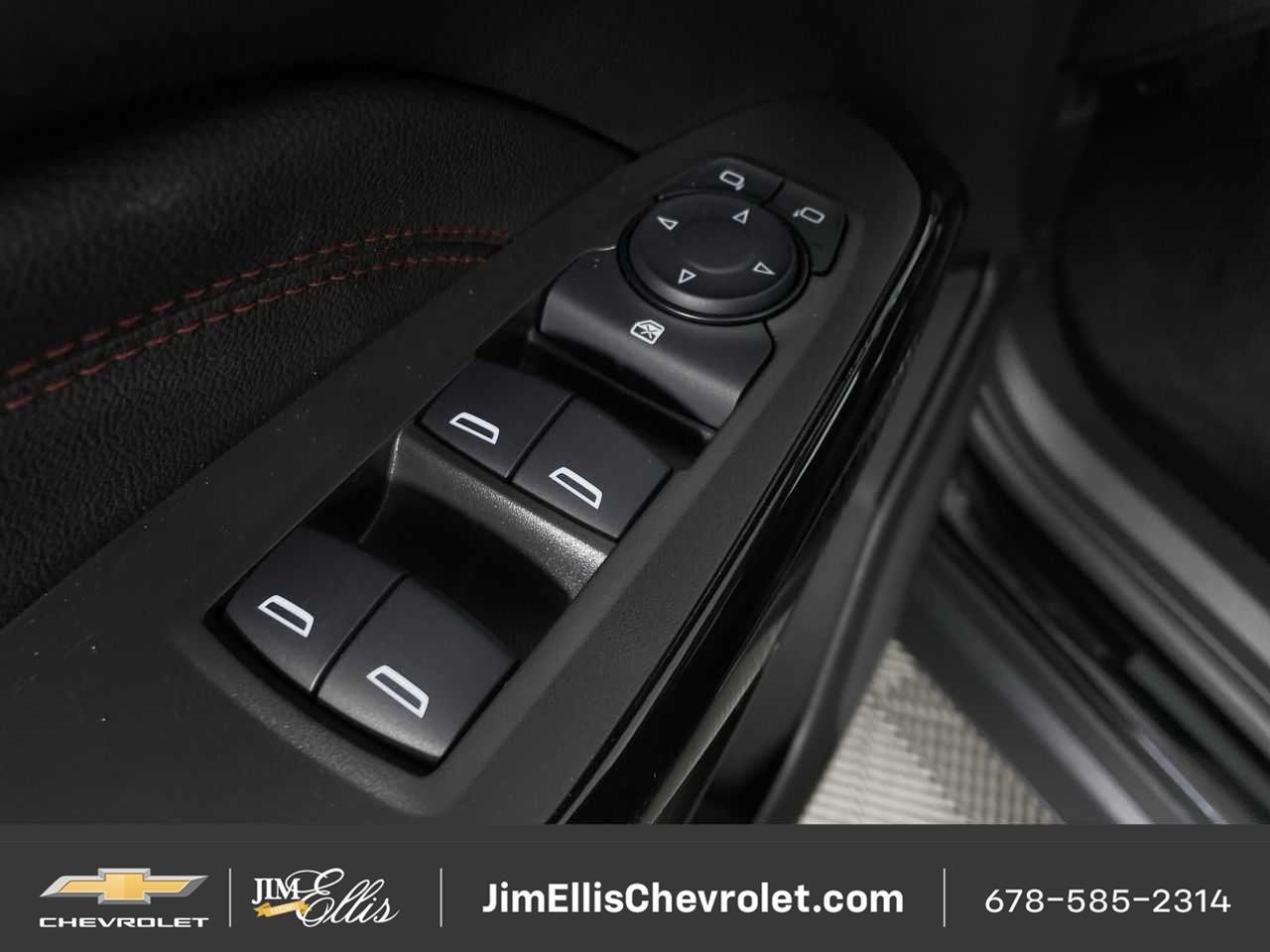 Certified 2025 Chevrolet Trax RS w/ Sunroof Package FWD image 22