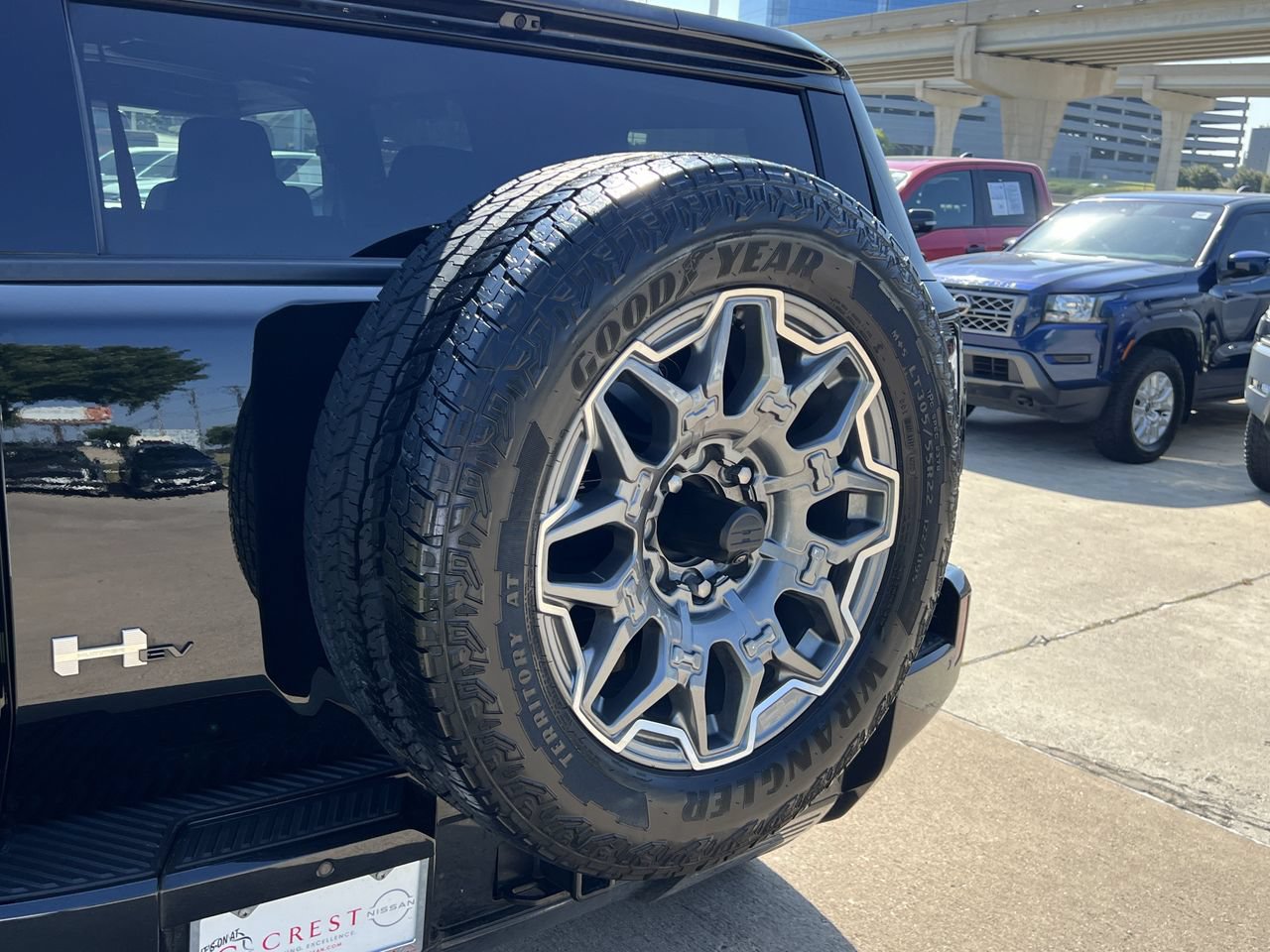 Used 2025 GMC Hummer EV 3X AWD/4WD image 6