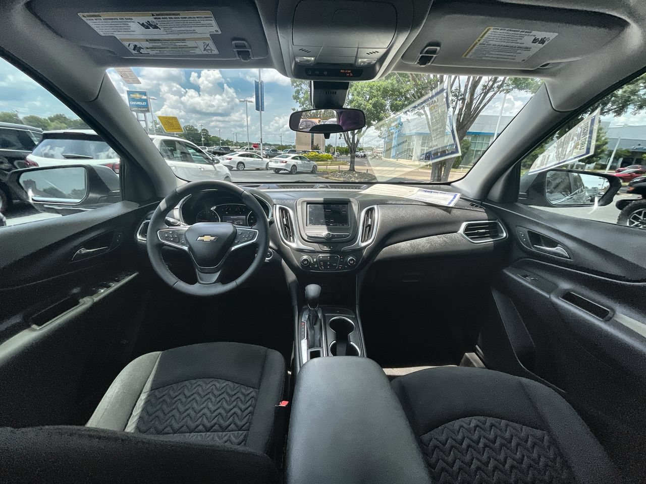Used 2024 Chevrolet Equinox LT FWD image 20