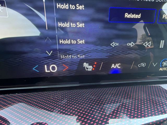 New 2026 Chevrolet Traverse Z71 w/ Driver Confidence Package AWD/4WD image 34