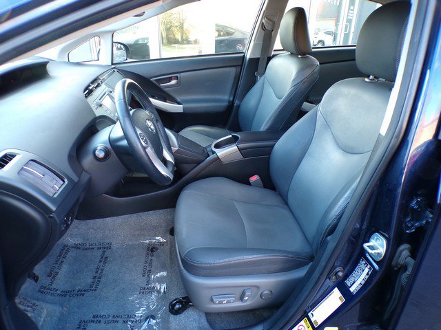 Used 2015 Toyota Prius Four image 9