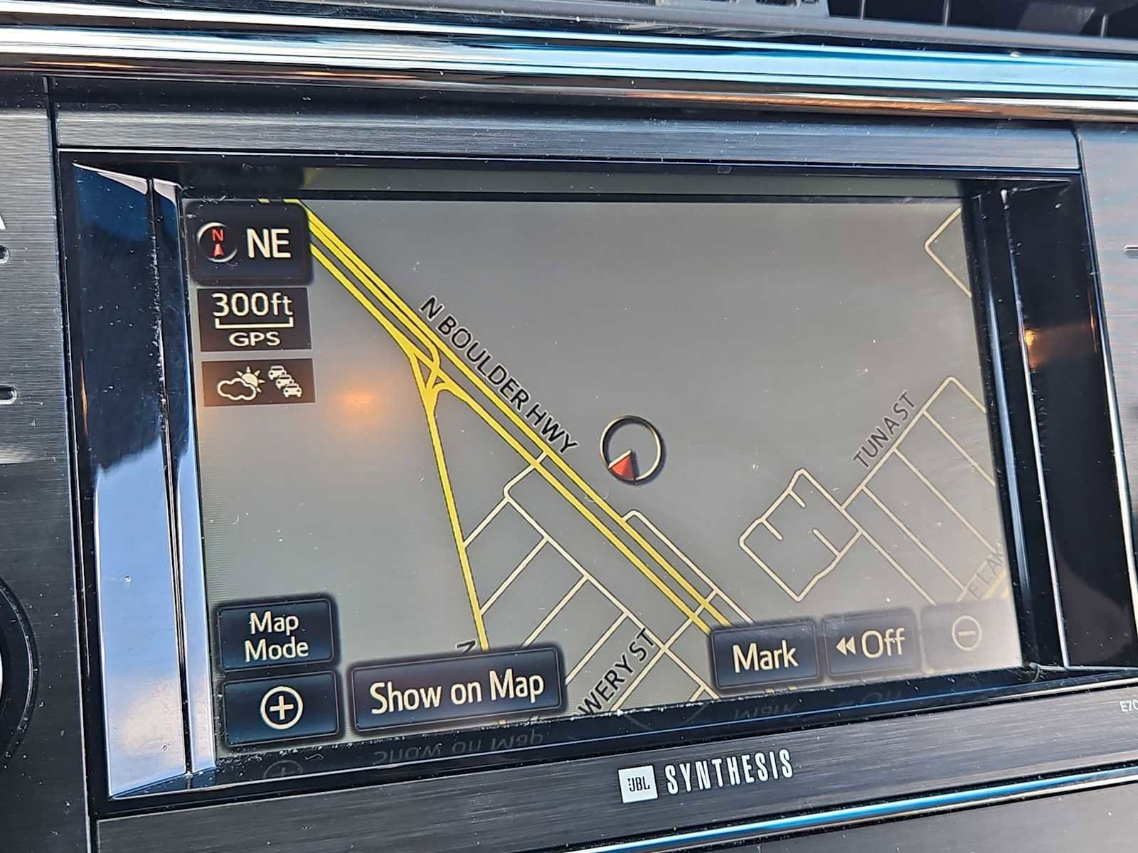 Used 2014 Toyota Avalon Limited image 30