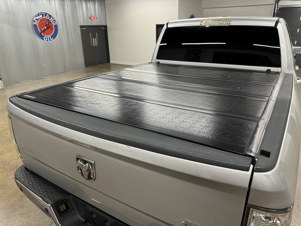 Used 2015 RAM 2500 Tradesman w/ Chrome Appearance Group AWD/4WD image 13