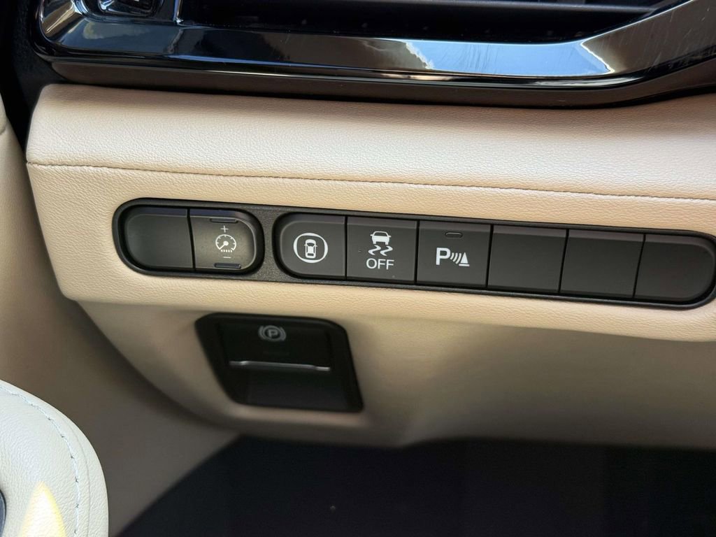 Used 2022 Acura MDX SH-AWD w/ Technology Package image 23