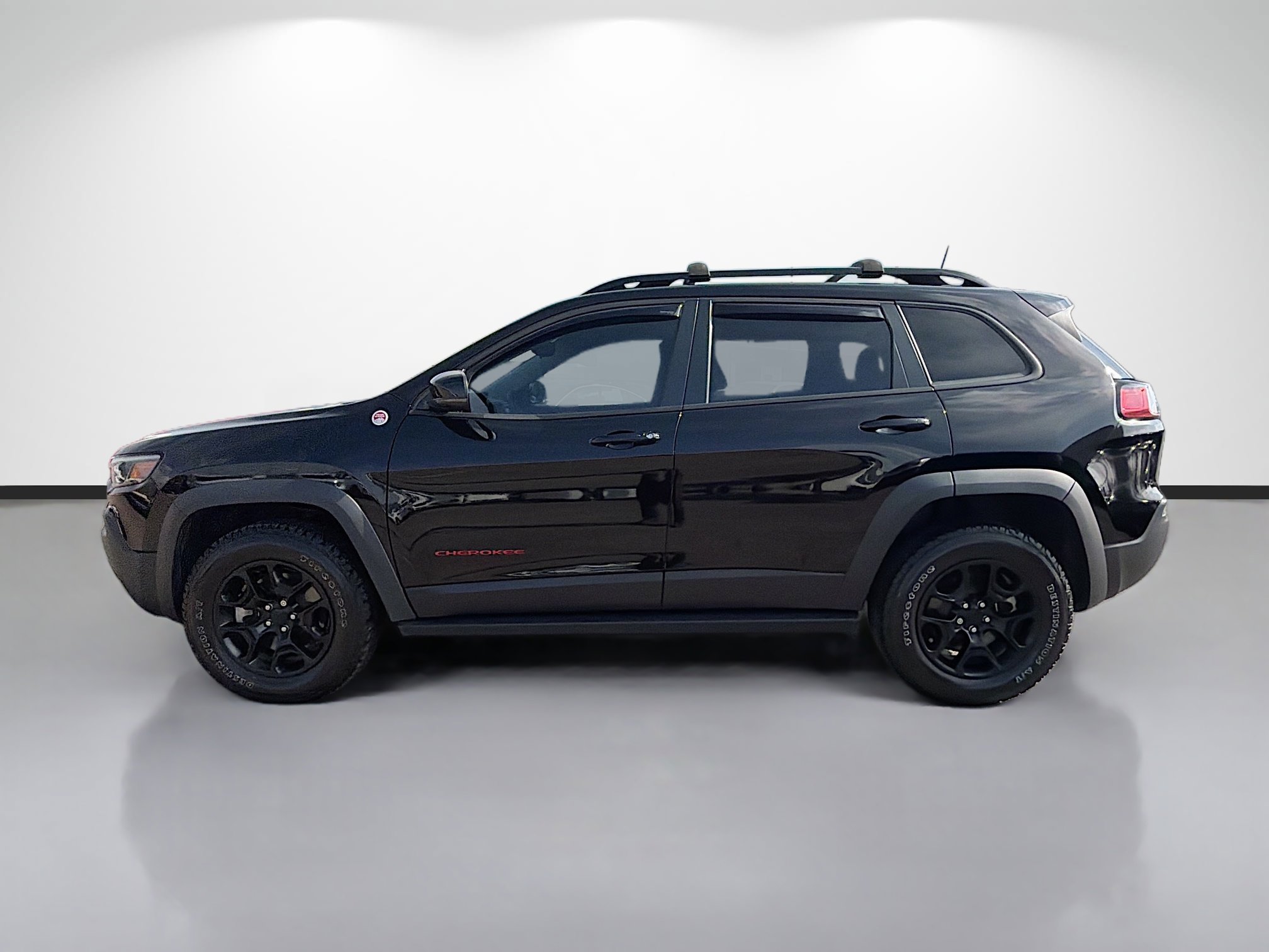 Used 2022 Jeep Cherokee Trailhawk w/ Sound & Nav Group image 6