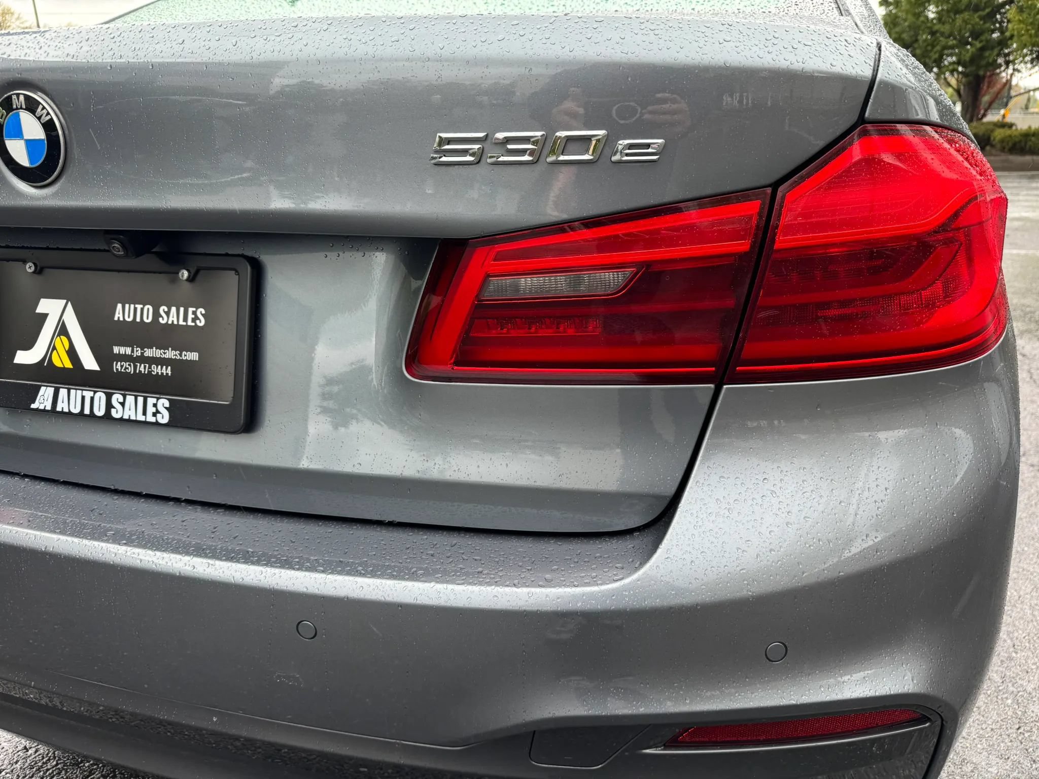 Used 2018 BMW 530e xDrive AWD/4WD image 17