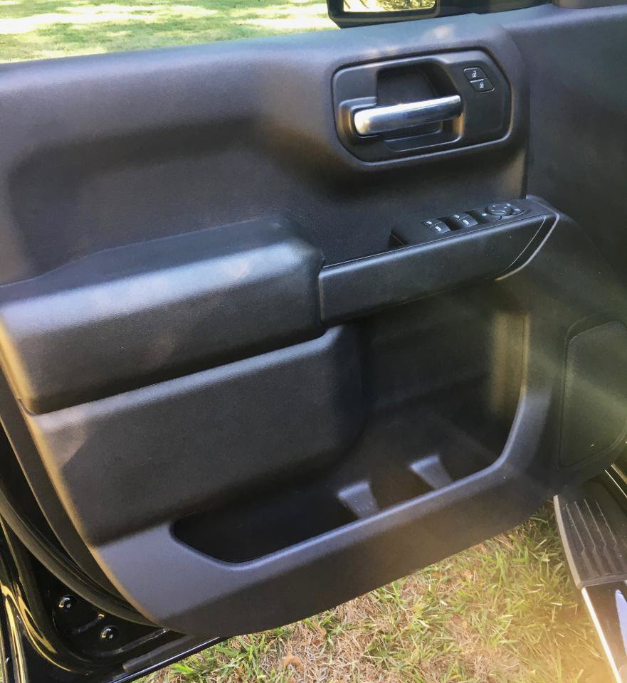 Used 2019 Chevrolet Silverado 1500 Custom w/ Custom Max Trailering Package AWD/4WD image 12