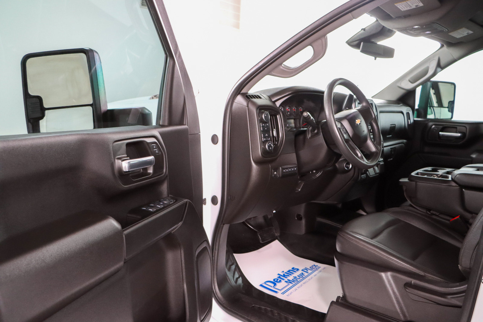 Used 2024 Chevrolet Silverado 3500 W/T w/ WT Convenience Package AWD/4WD image 3