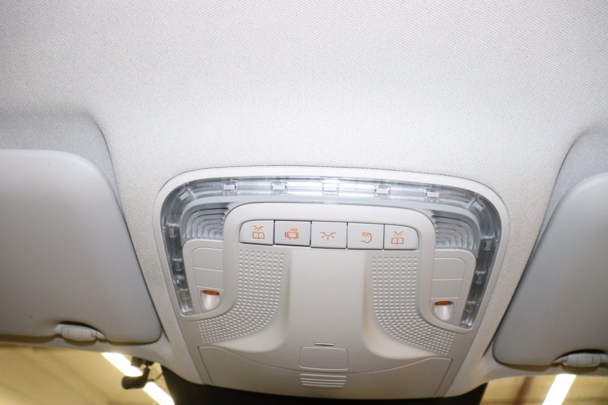 Used 2019 Mercedes-Benz Metris w/ Premium Safety Package image 16