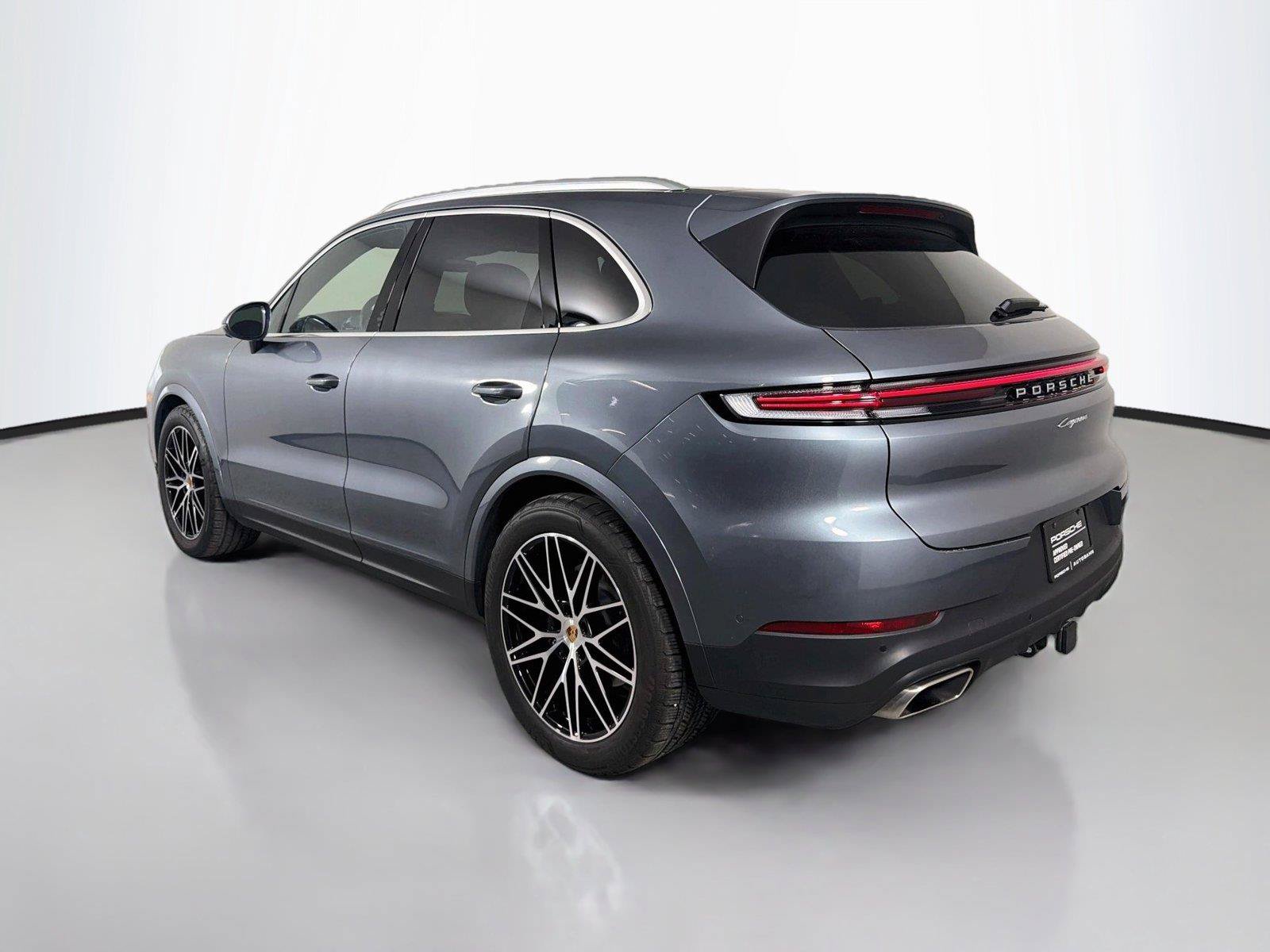 Certified 2026 Porsche Cayenne AWD/4WD image 3