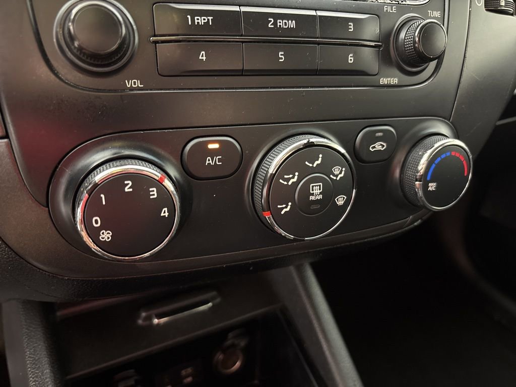 Used 2016 Kia Forte LX image 31