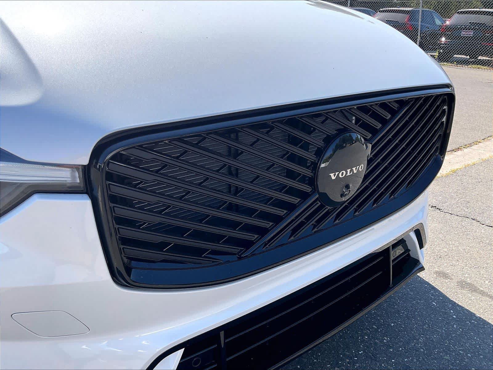 New 2026 Volvo XC60 T8 Ultra w/ Protection Package Premier AWD/4WD image 33