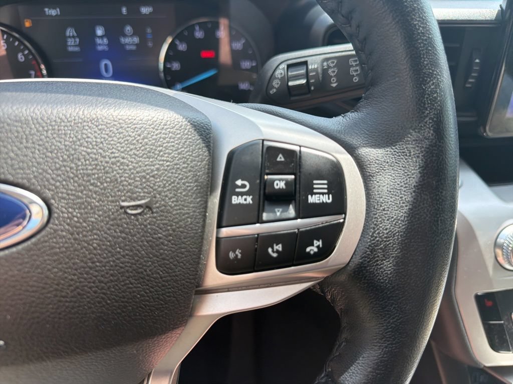 Used 2022 Ford Explorer XLT AWD/4WD image 28