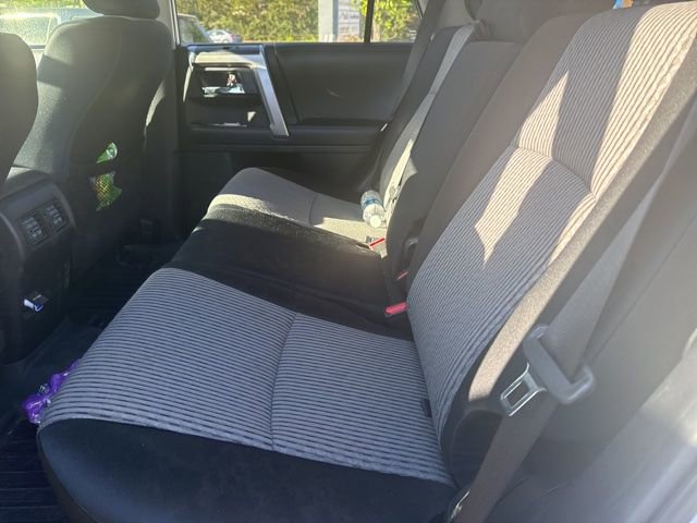 Used 2017 Toyota 4Runner SR5 AWD/4WD image 5