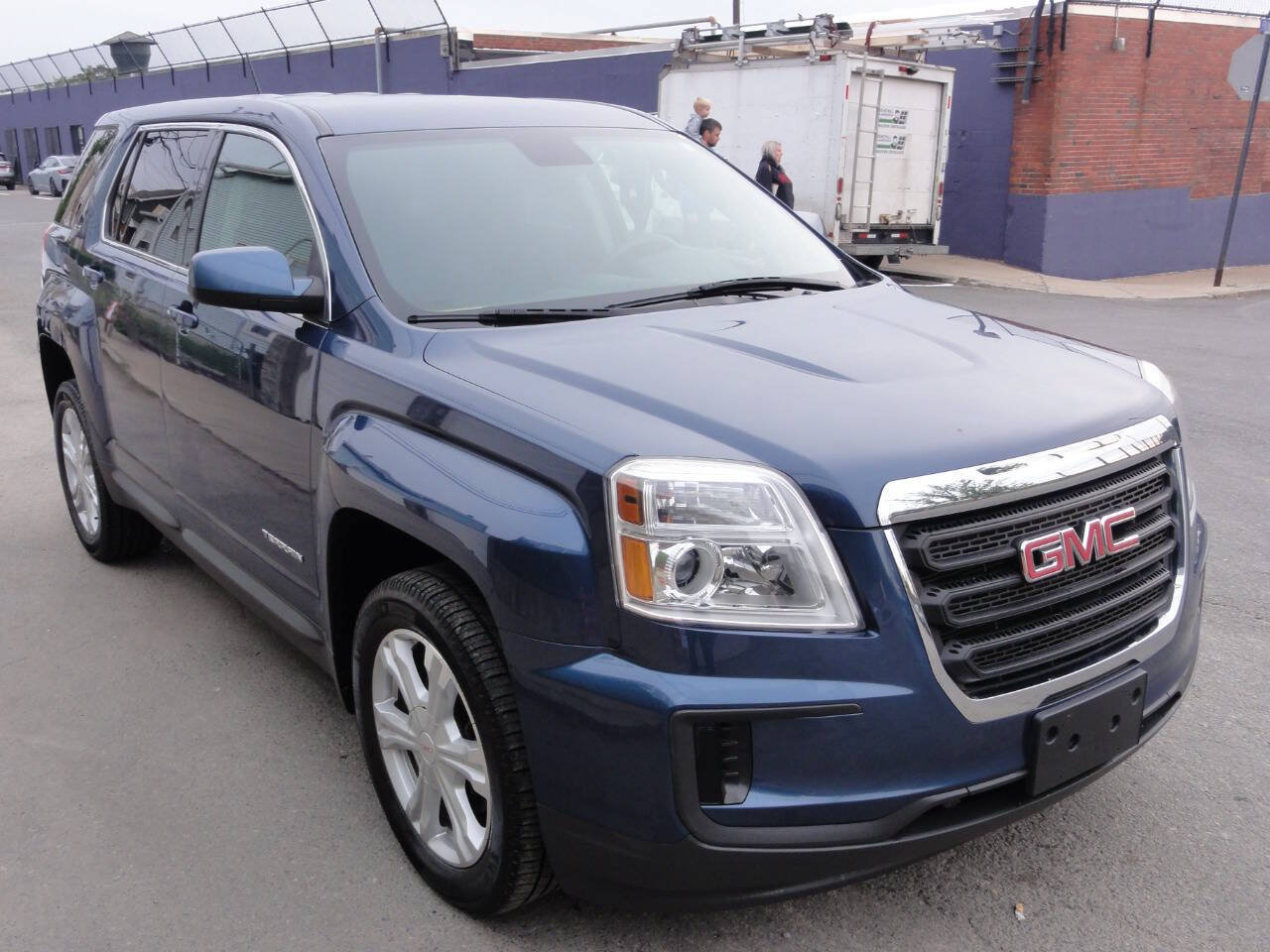Used 2017 GMC Terrain SLE AWD/4WD image 2