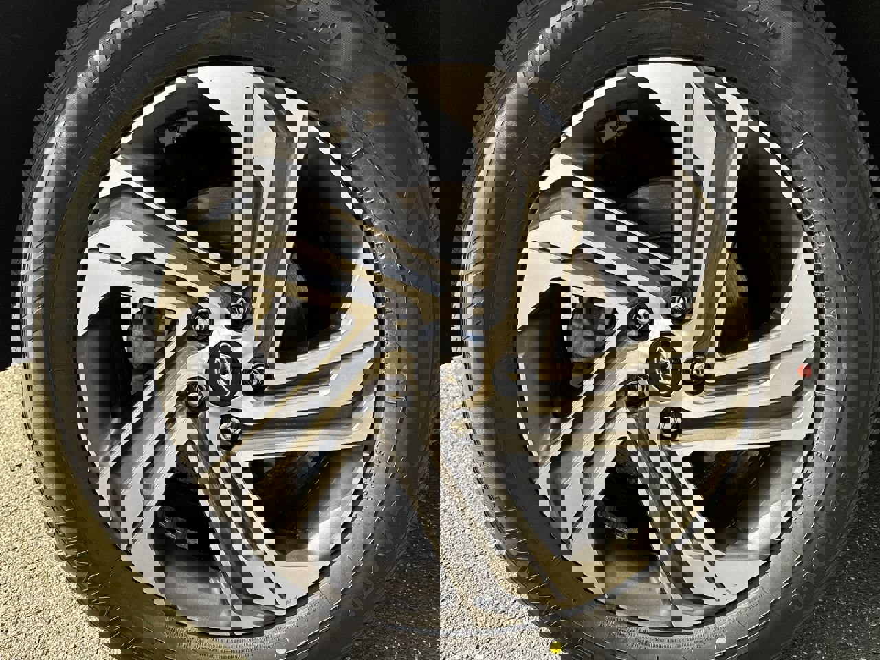 Used 2023 Hyundai Santa Fe SEL image 10