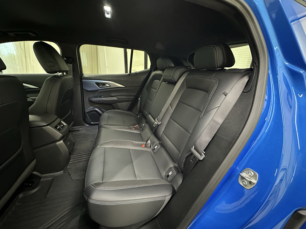 Certified 2024 Chevrolet Equinox EV LT FWD image 19