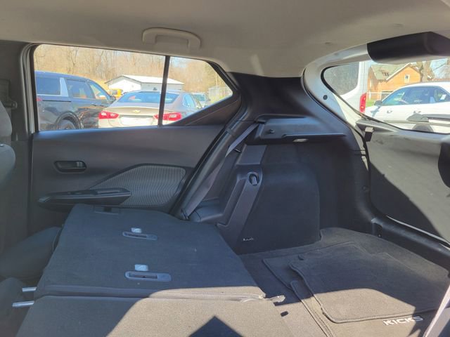 Used 2019 Nissan Kicks S image 23