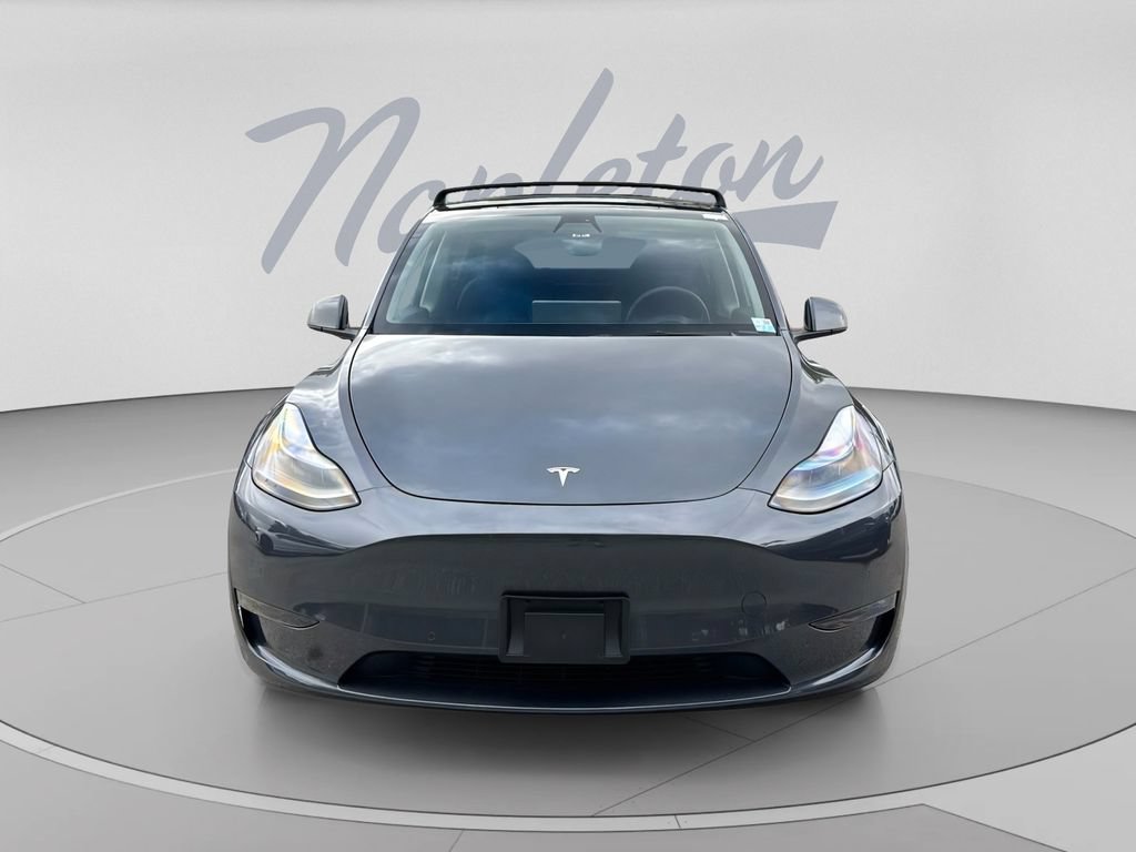 Used 2022 Tesla Model Y Long Range AWD/4WD image 2