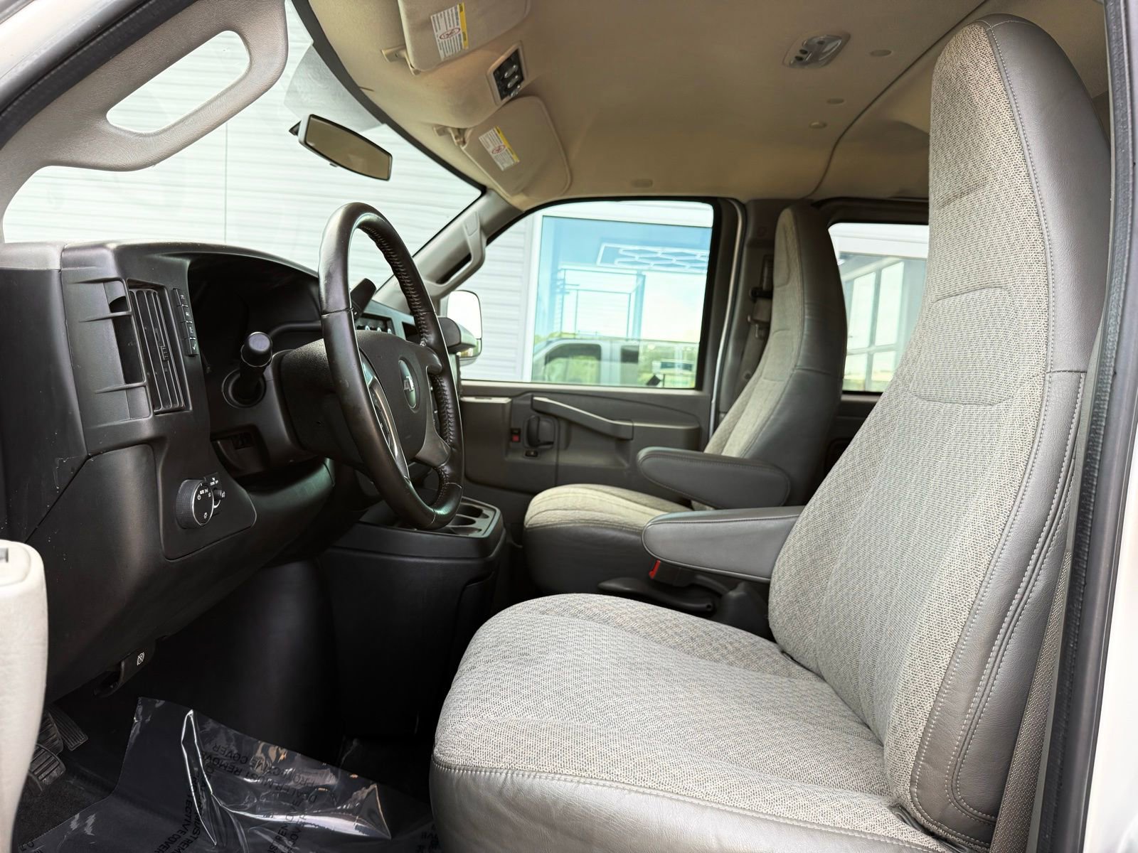 Used 2016 Chevrolet Express 2500 LS RWD image 16