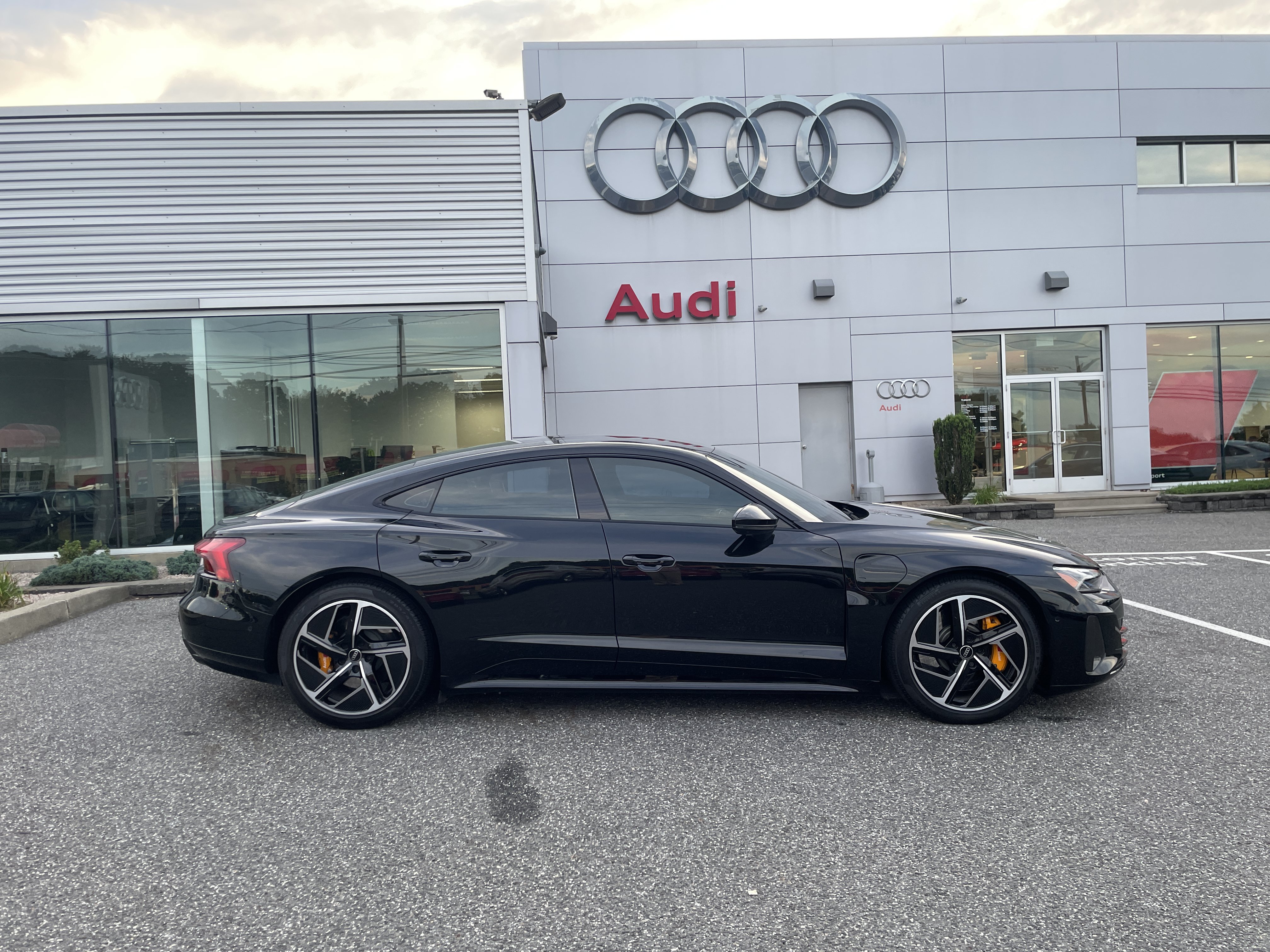 Certified 2024 Audi RS e-tron GT AWD/4WD image 3