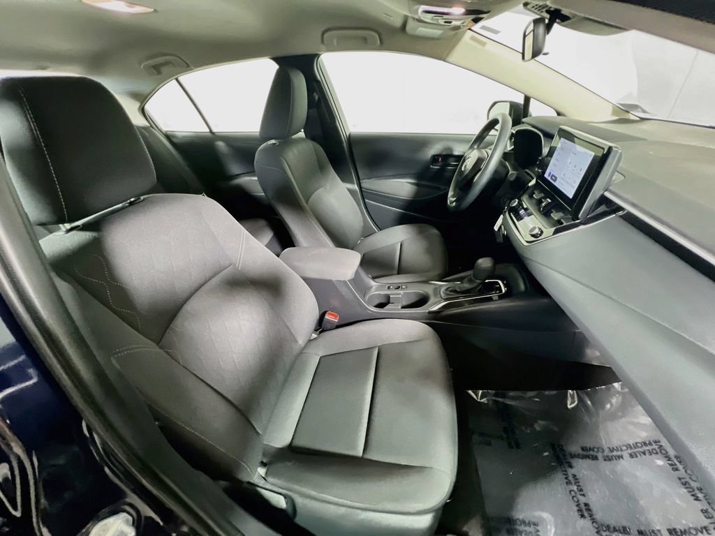 Used 2025 Toyota Corolla LE FWD image 23