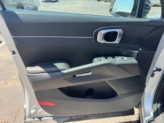 Used 2022 Kia Sorento S FWD image 13