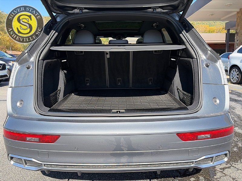 Used 2018 Audi SQ5 Premium Plus w/ S Sport Package AWD/4WD image 25