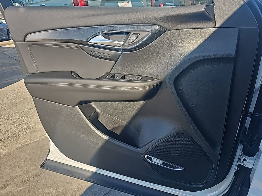 Certified 2025 Buick Envision Preferred image 9