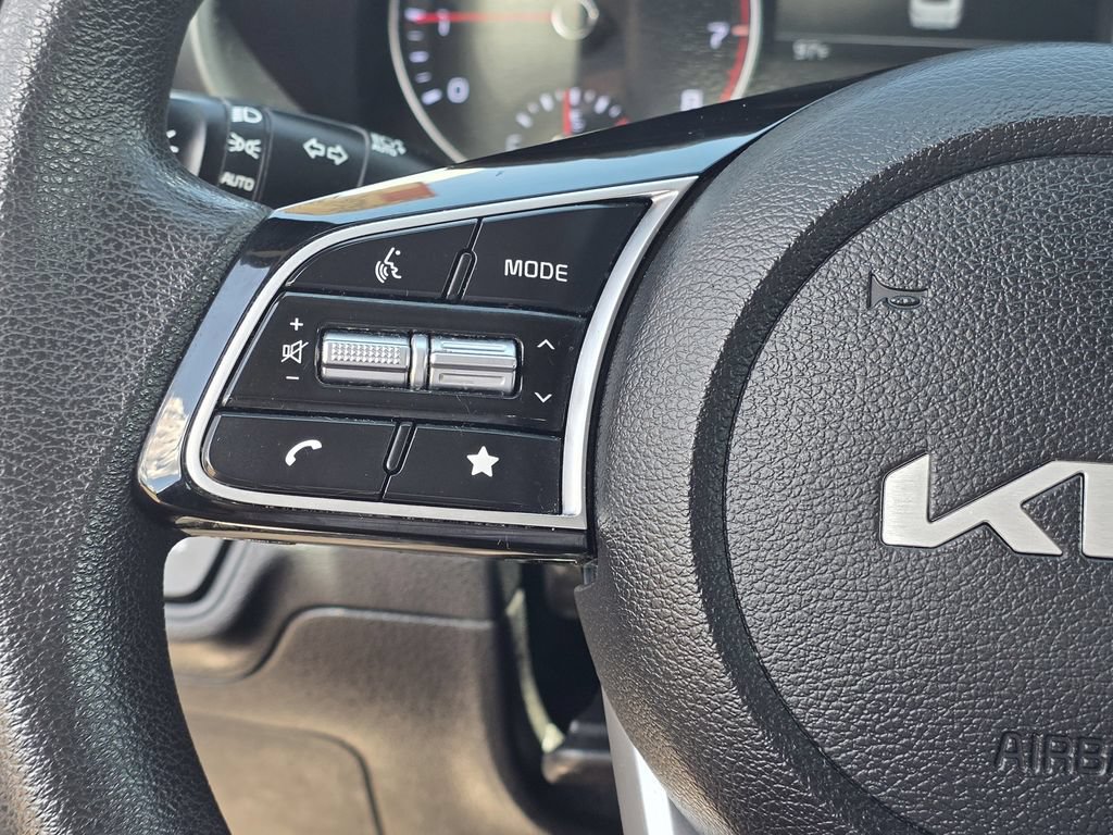 Used 2024 Kia Forte LXS FWD image 12
