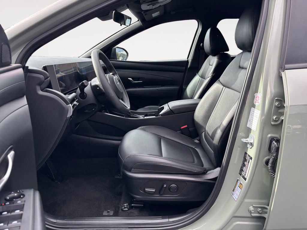 Used 2025 Hyundai Santa Cruz SEL image 16