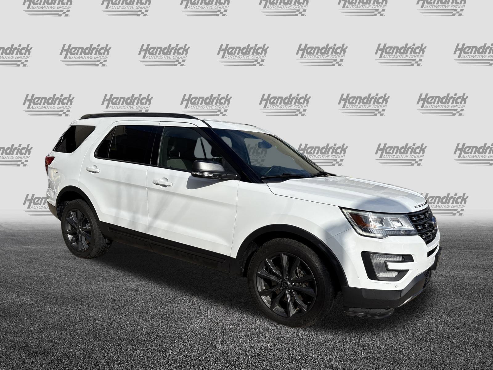 Used 2017 Ford Explorer XLT w/ Equipment Group 202A image 2