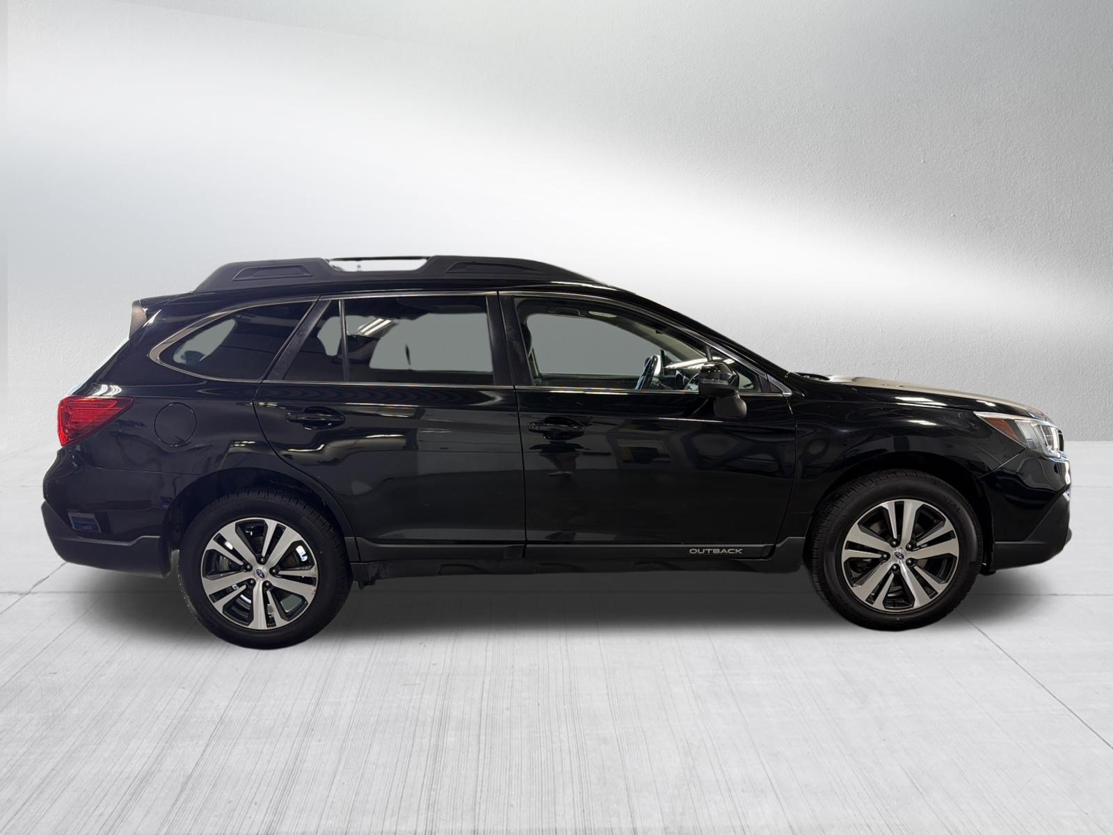 Used 2019 Subaru Outback 2.5i Limited AWD/4WD image 8