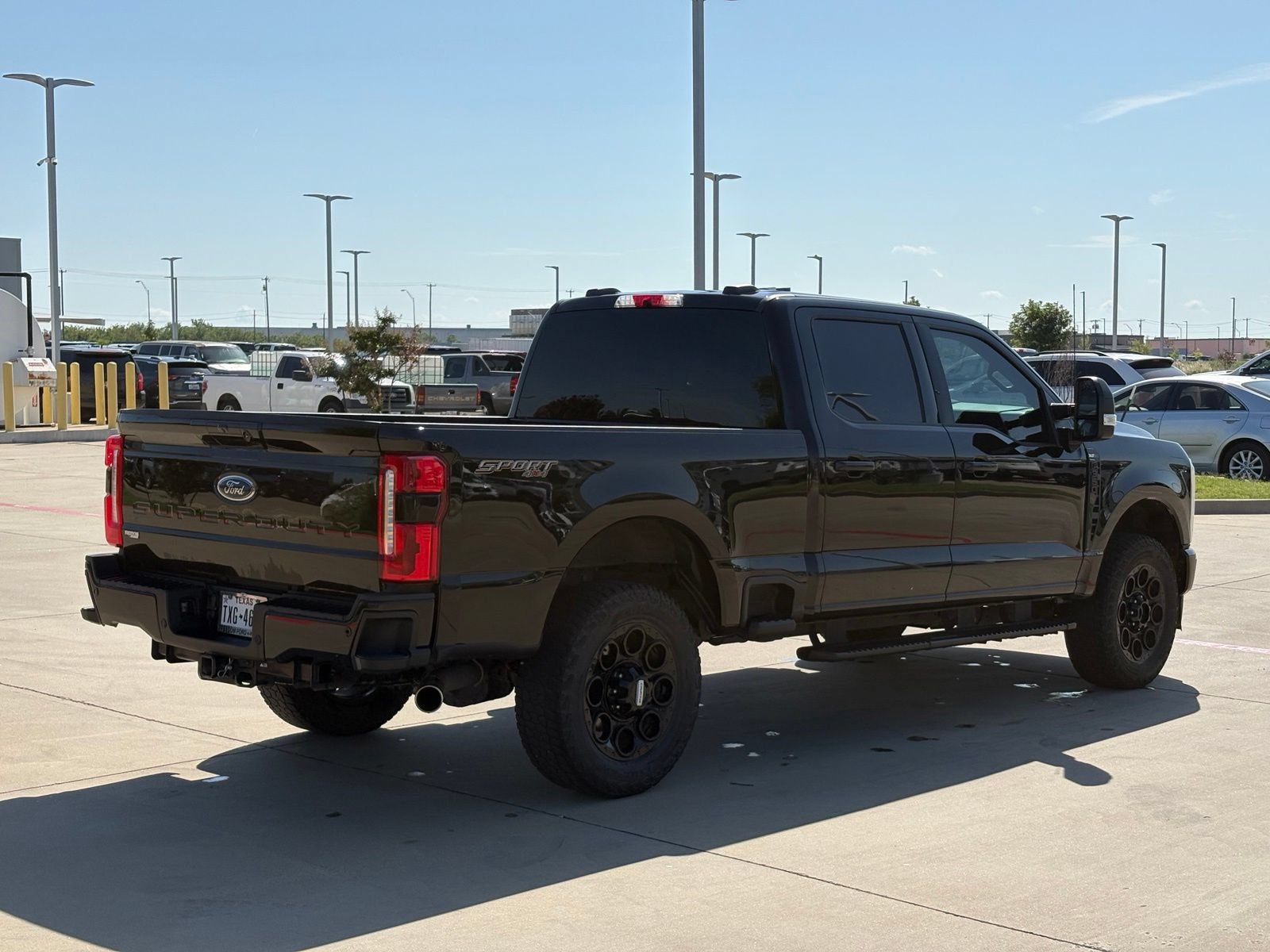 Used 2024 Ford F350 XLT w/ XLT Premium Package AWD/4WD image 7