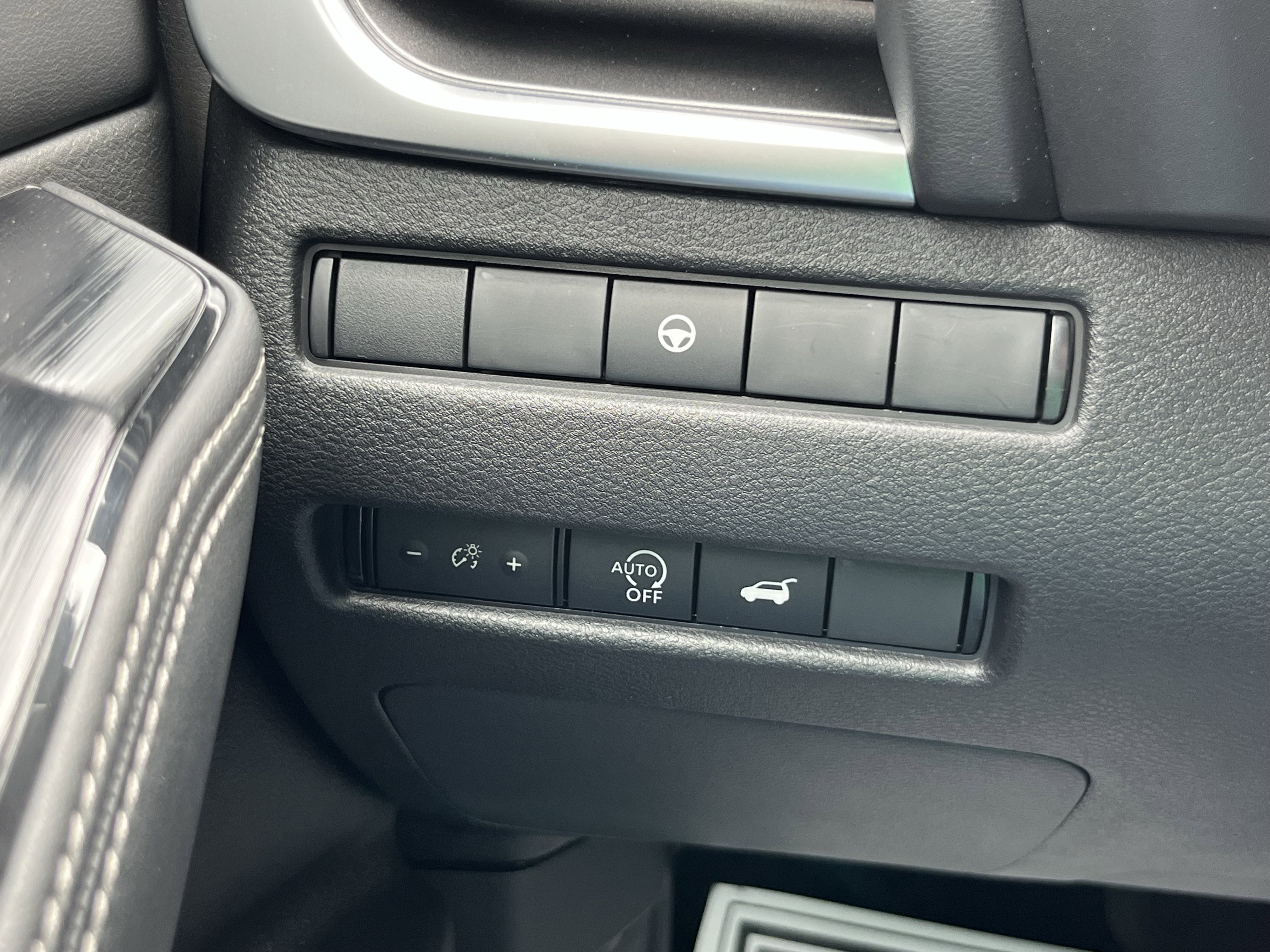 Used 2023 Nissan Rogue SV w/ SV Premium B Package AWD/4WD image 34